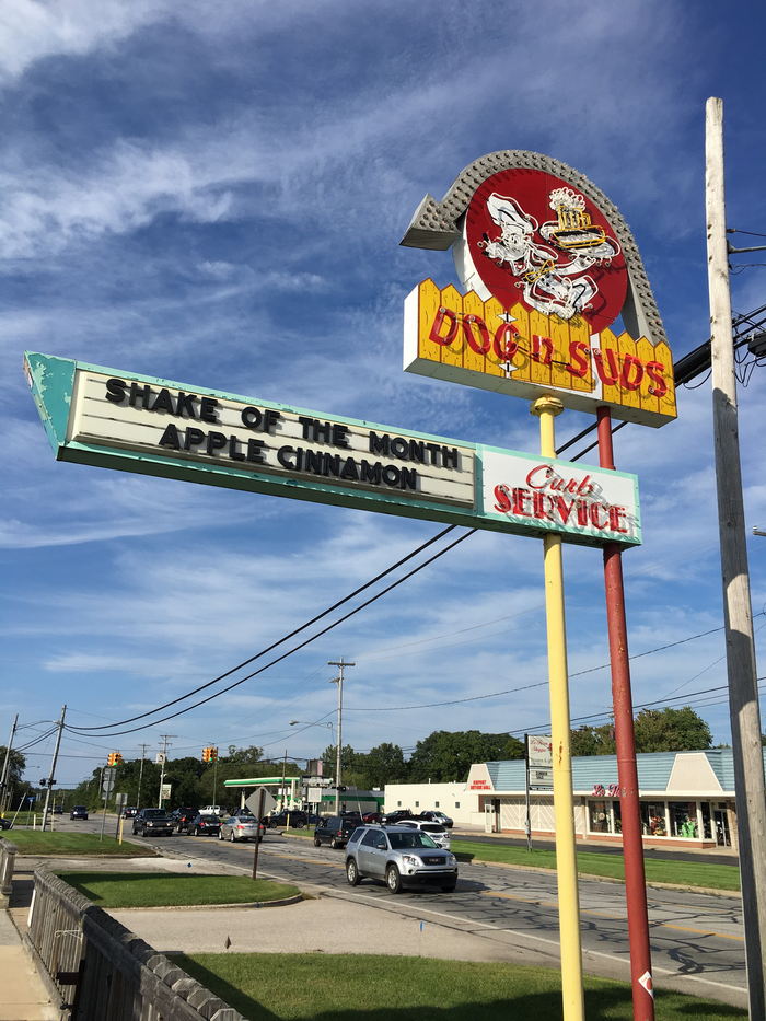 Dog n Suds (DogNSuds, Dog-N-Suds) - Norton Shores - 4221 Grand Haven Rd 2